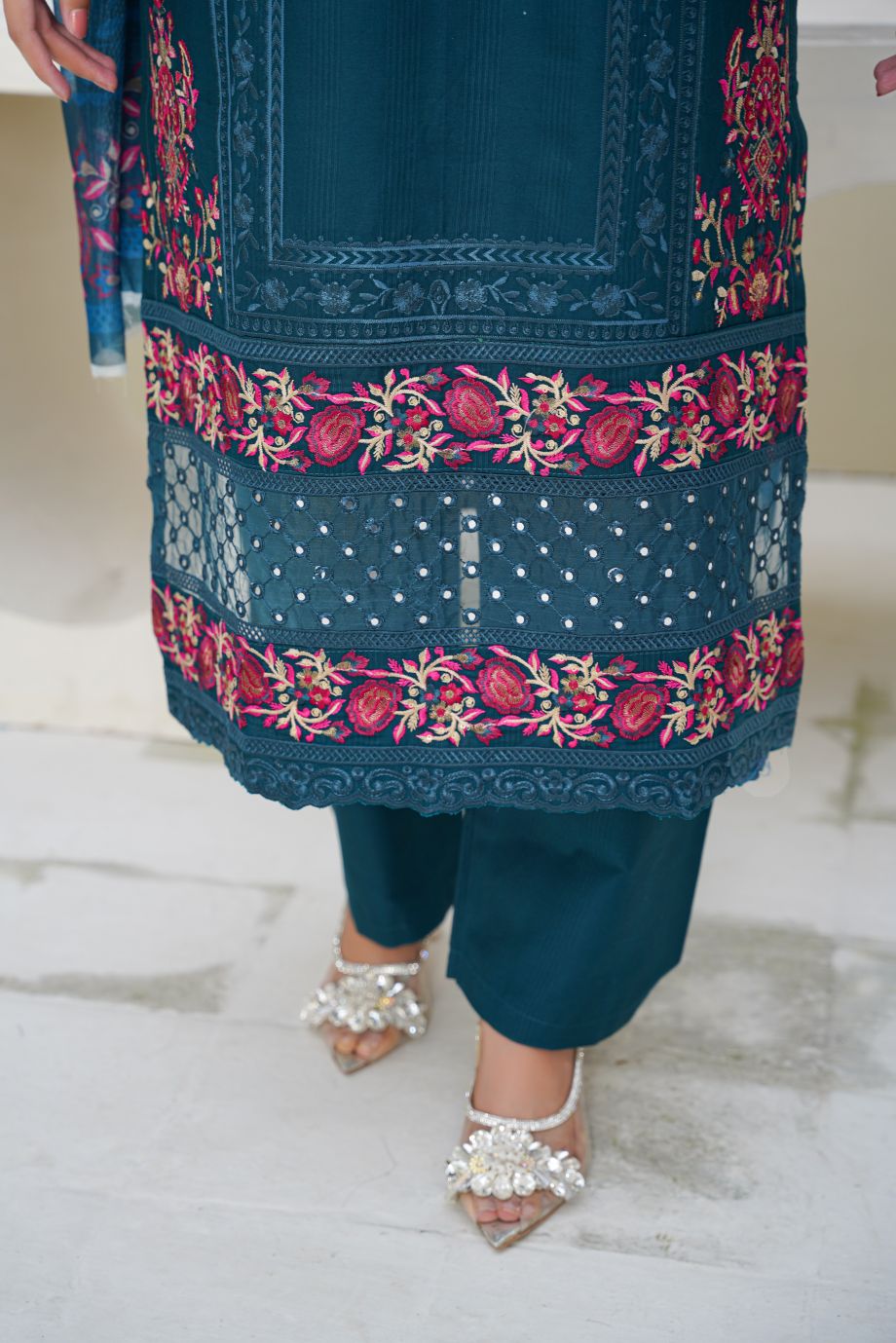 Best Selling - 3 PC Embroidered Suit
