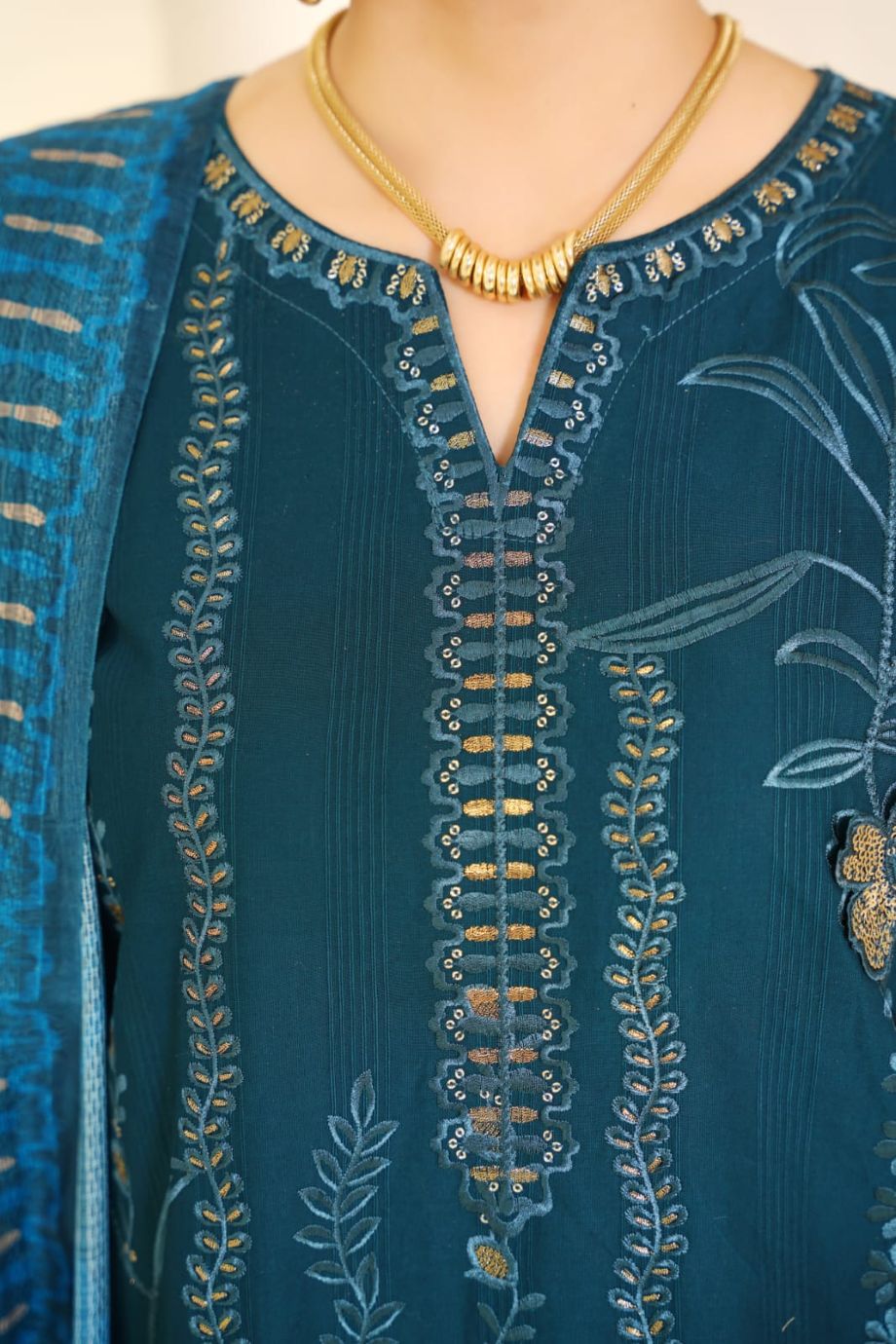 Best Selling - 3 PC Embroidered 3D Design Suit