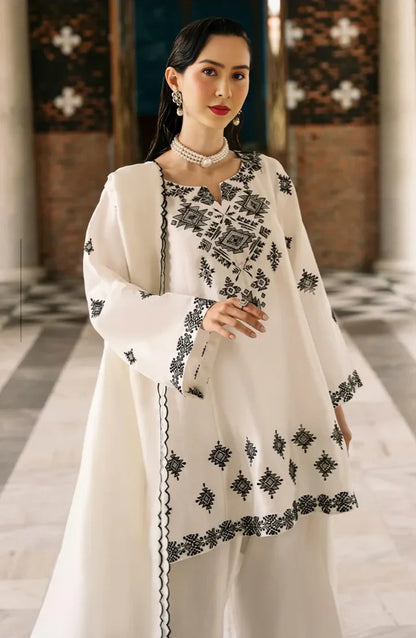 Embroidered Juliet 3PC