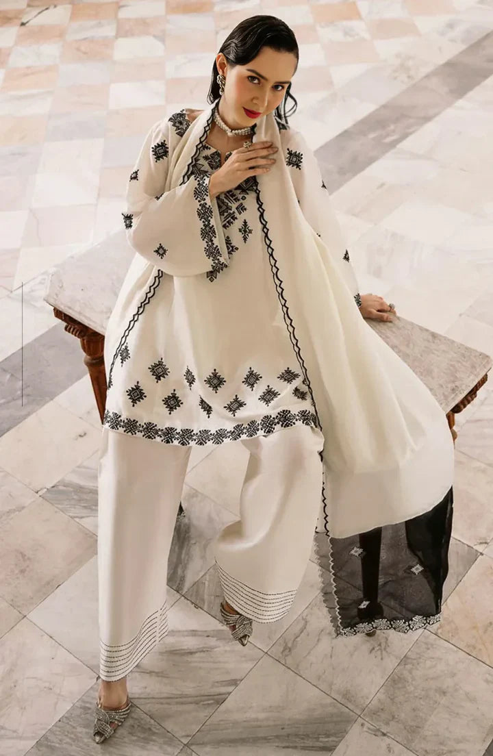 Embroidered Juliet 3PC
